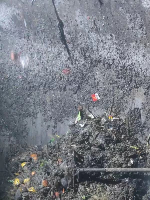 边坝污水池清理